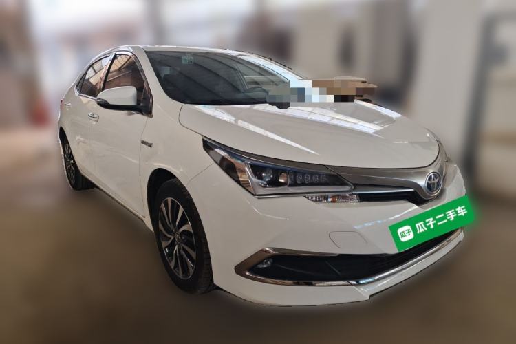 Used Toyota Corolla 2016 Dual-Engine 1.8L E-CVT Leading Edition Front Right 45 Deg