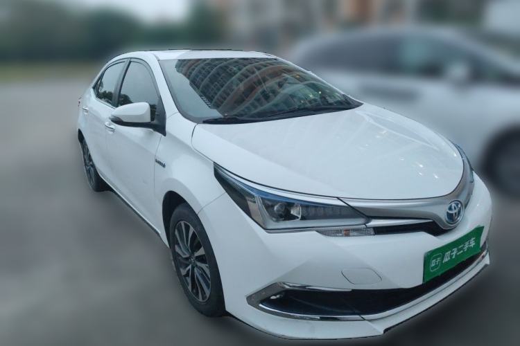 Used Toyota Corolla 2016 Dual-Engine 1.8L E-CVT Leading Edition Front Right 45 Deg