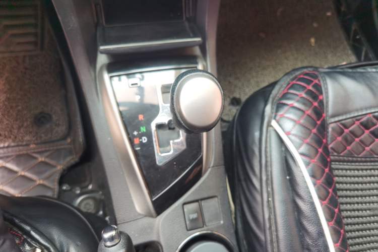 Used Toyota Corolla 2016 1.6L CVT GL-i Cool Edition Gear Lever