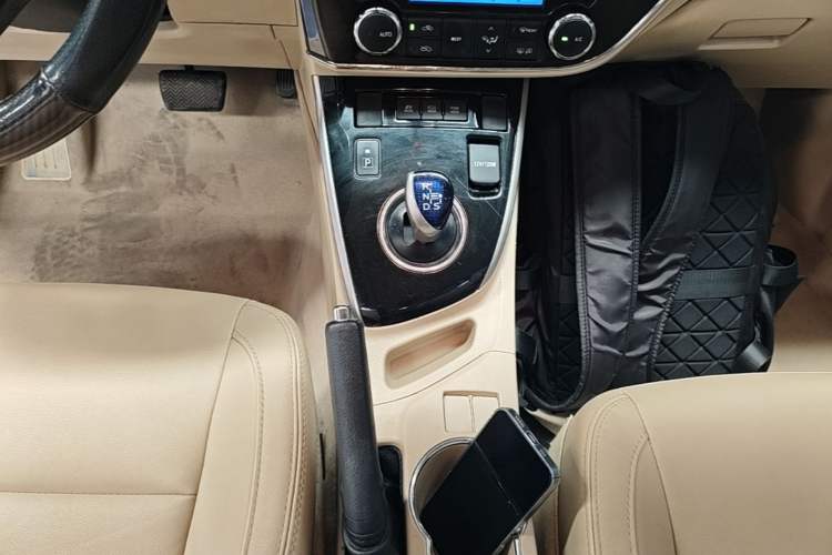 Used Toyota Corolla 2016 Dual-Engine 1.8L E-CVT Elite Edition Gear Lever