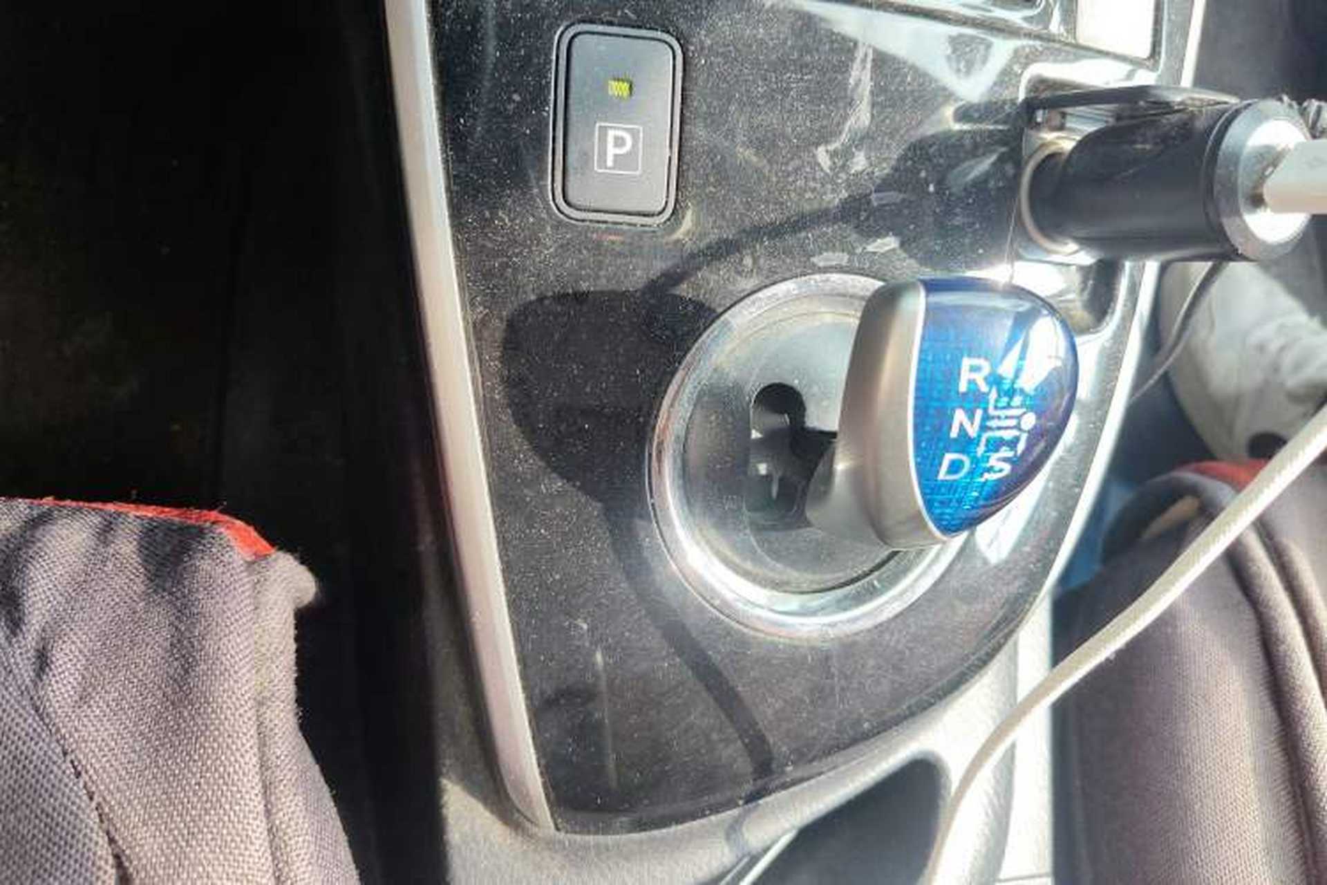 Used Toyota Corolla 2016 Dual-Engine 1.8L E-CVT Leading Edition Gear Lever