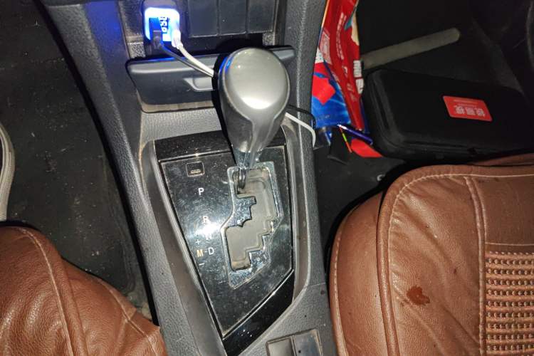 Used Toyota Corolla 2016 1.6L CVT GL-i Cool Edition Gear Lever