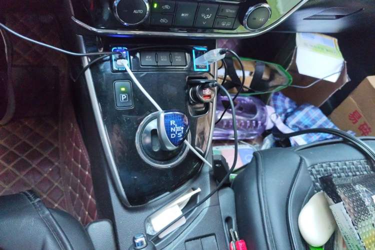 Used Toyota Corolla 2016 Dual-Engine 1.8L E-CVT Leading Edition Gear Lever
