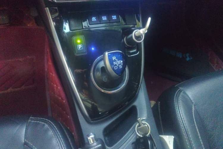 Used Toyota Corolla 2016 Dual-Engine 1.8L E-CVT Elite Edition Gear Lever