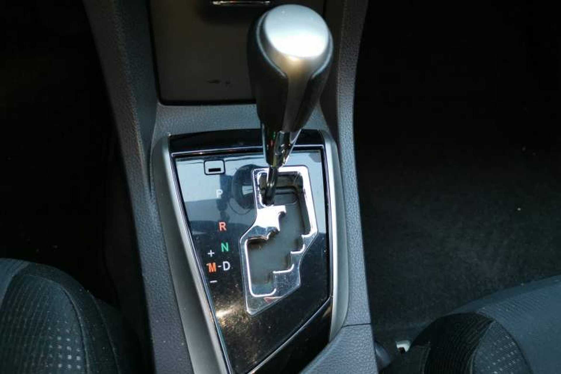 Used Toyota Corolla 2016 1.6L CVT GL-i Cool Edition Gear Lever