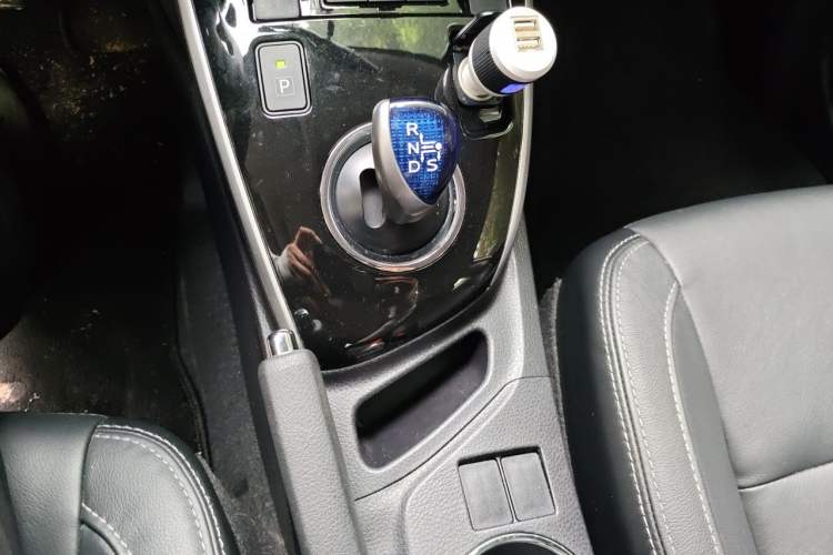 Used Toyota Corolla 2016 Dual-Engine 1.8L E-CVT Elite Edition Gear Lever