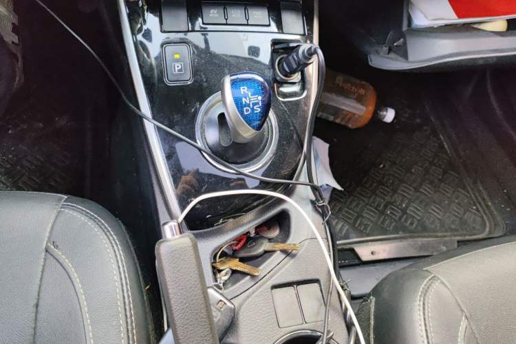 Used Toyota Corolla 2016 Dual-Engine 1.8L E-CVT Elite Edition Gear Lever
