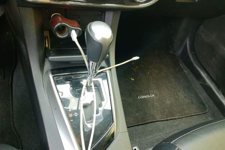 Used Toyota Corolla 2016 1.6L CVT GL-i Cool Edition Gear Lever