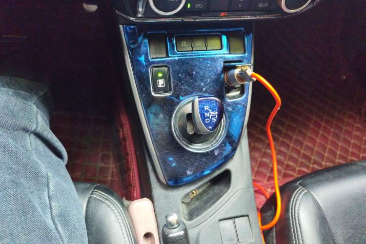 Used Toyota Corolla 2016 Dual-Engine 1.8L E-CVT Pioneer Edition Gear Lever