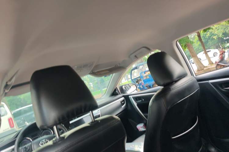 Used Toyota Corolla 2016 Dual-Engine 1.8L E-CVT Pioneer Edition Headliner