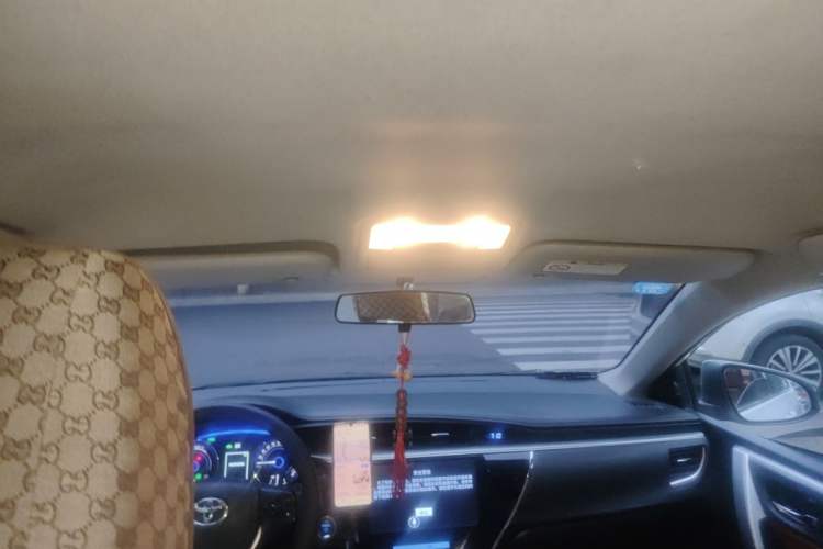 Used Toyota Corolla 2016 Dual-Engine 1.8L E-CVT Pioneer Edition Headliner
