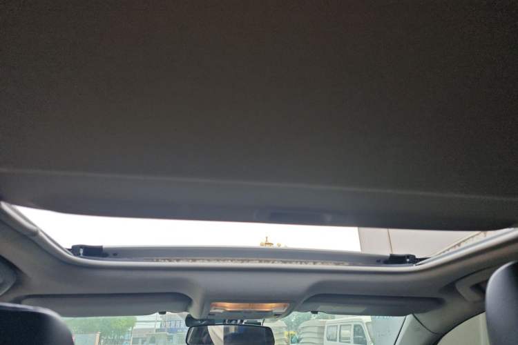Used Toyota Corolla 2016 Dual-Engine 1.8L E-CVT Elite Edition Headliner