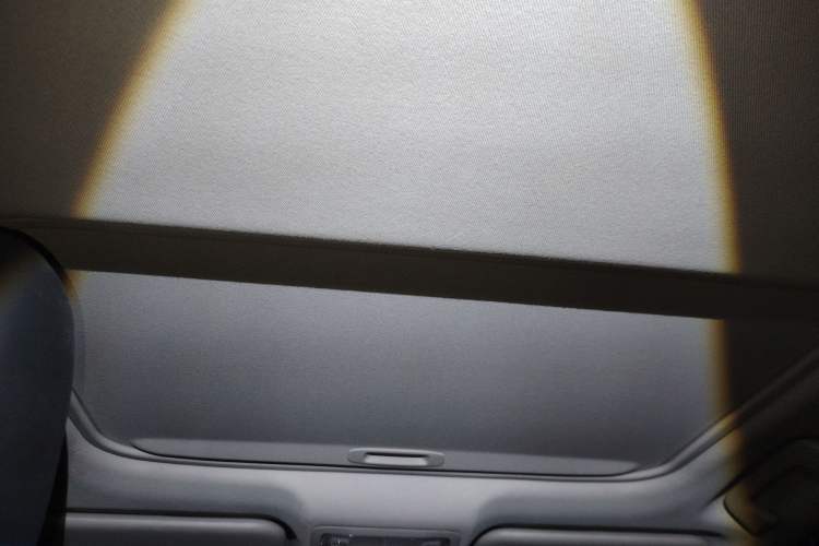 Used Toyota Corolla 2016 Dual-Engine 1.8L E-CVT Elite Edition Headliner