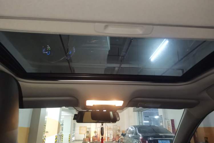 Used Toyota Corolla 2016 Dual-Engine 1.8L E-CVT Elite Edition Headliner