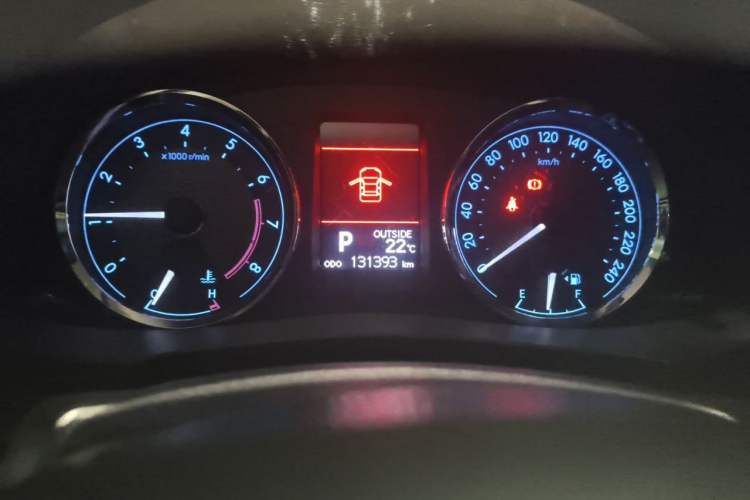 Used Toyota Corolla 2016 1.6L CVT GL-i Cool Edition Instrument Cluster