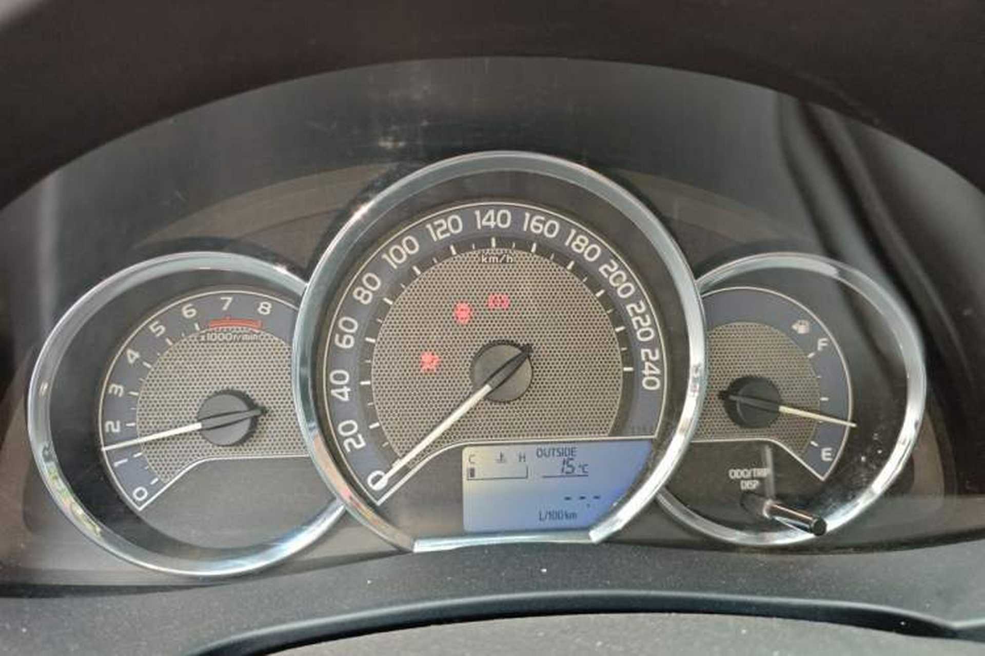 Used Toyota Corolla 2016 1.6L Manual GL-i Cool Edition Instrument Cluster