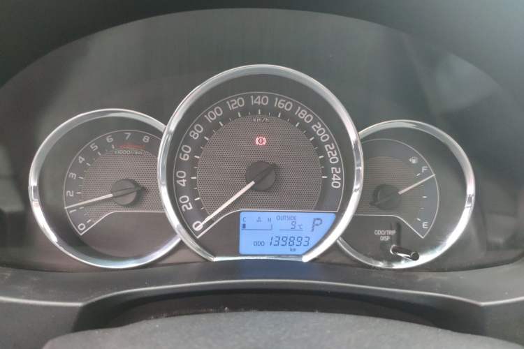 Used Toyota Corolla 2016 1.6L CVT GL-i Cool Edition Instrument Cluster