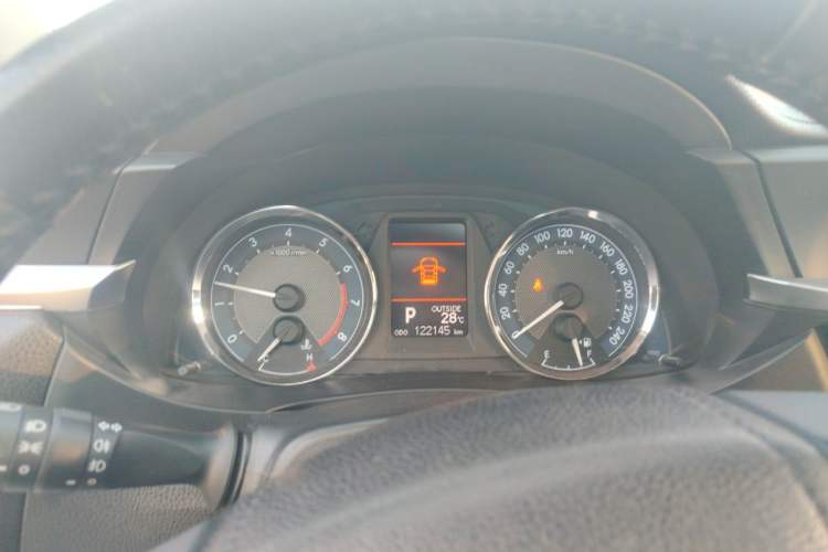 Used Toyota Corolla 2016 1.6L CVT GL-i Cool Edition Instrument Cluster