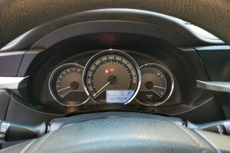 Used Toyota Corolla 2016 1.6L CVT GL-i Cool Edition Instrument Cluster