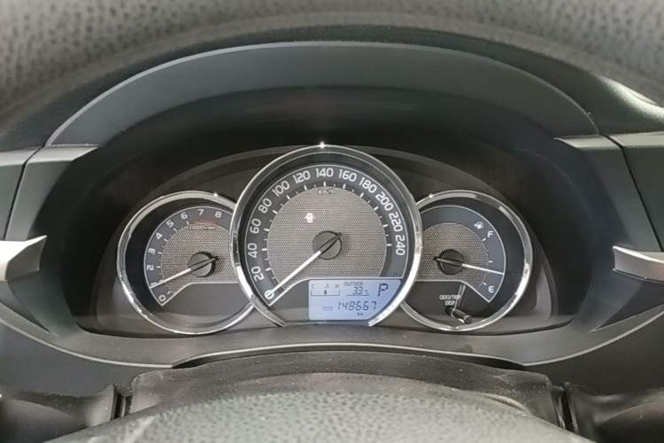 Used Toyota Corolla 2016 1.6L CVT GL-i Cool Edition Instrument Cluster