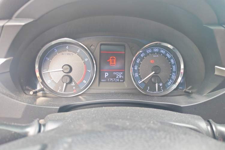 Used Toyota Corolla 2016 1.6L CVT GL-i Cool Edition Instrument Cluster