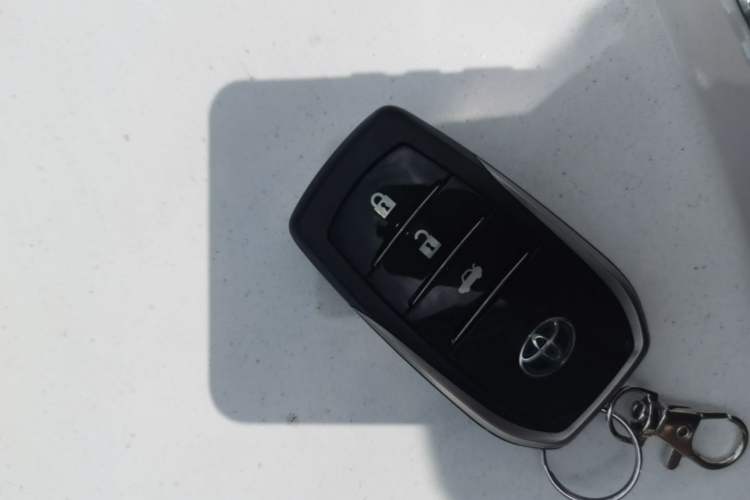 Used Toyota Corolla 2016 Dual-Engine 1.8L E-CVT Leading Edition Interior 1