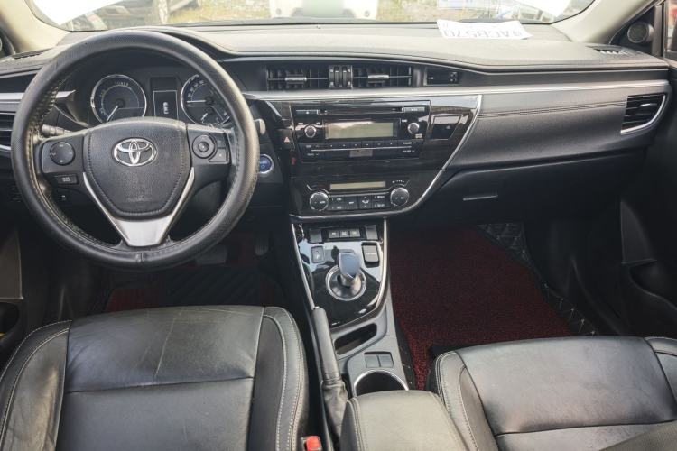 Used Toyota Corolla 2016 Dual-Engine 1.8L E-CVT Elite Edition Interior 2