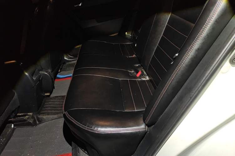 Used Toyota Corolla 2016 Dual-Engine 1.8L E-CVT Leading Edition Interior 4