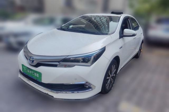 Ojetý Toyota Corolla 2016 Dual-Engine 1.8L E-CVT Elite Edition