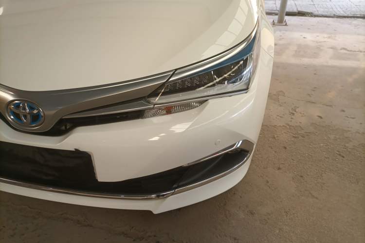 Used Toyota Corolla 2016 Dual-Engine 1.8L E-CVT Elite Edition Left Front Headlight