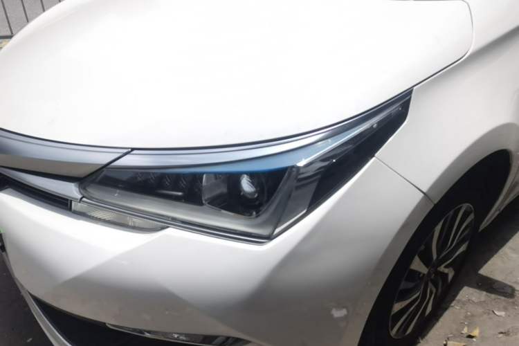 Used Toyota Corolla 2016 Dual-Engine 1.8L E-CVT Leading Edition Left Front Headlight