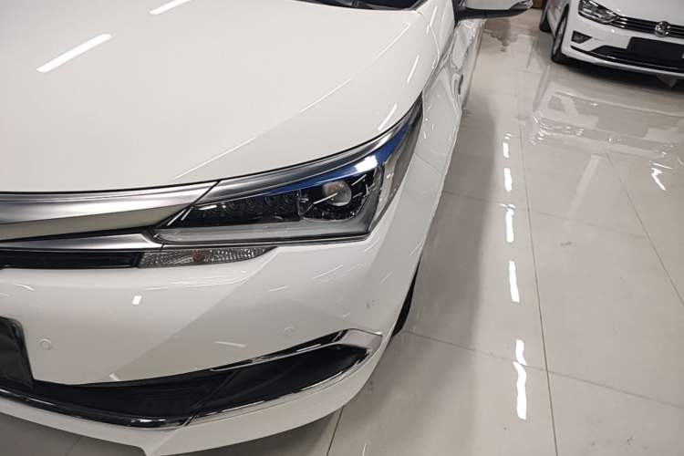 Used Toyota Corolla 2016 Dual-Engine 1.8L E-CVT Elite Edition Left Front Headlight