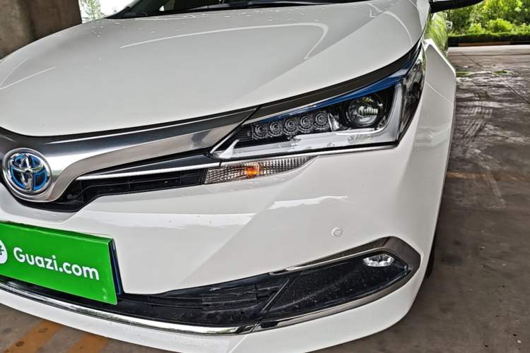 Used Toyota Corolla 2016 Dual-Engine 1.8L E-CVT Elite Edition Left Front Headlight