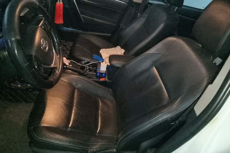 Used Toyota Corolla 2016 Dual-Engine 1.8L E-CVT Elite Edition Left Front Seat