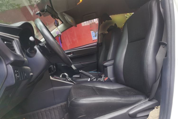 Used Toyota Corolla 2016 Dual-Engine 1.8L E-CVT Pioneer Edition Left Front Seat