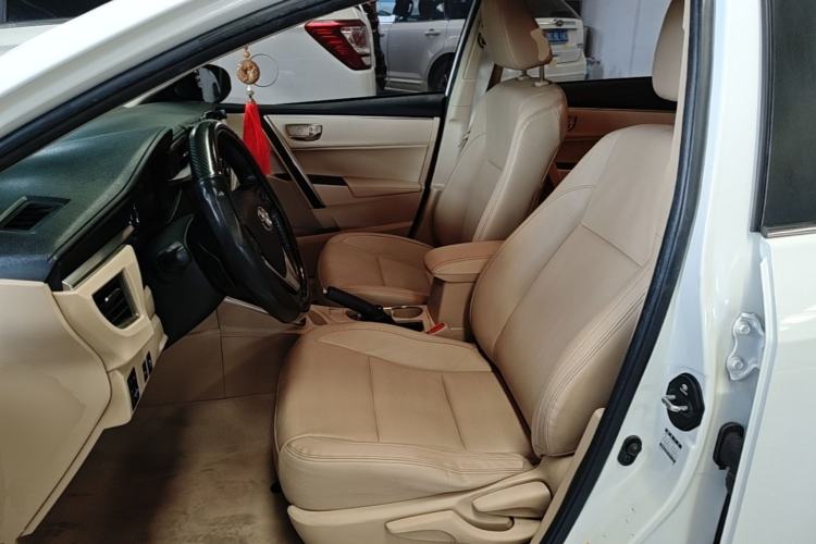 Used Toyota Corolla 2016 Dual-Engine 1.8L E-CVT Elite Edition Left Front Seat
