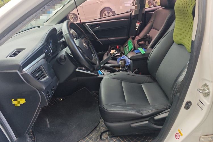Used Toyota Corolla 2016 Dual-Engine 1.8L E-CVT Elite Edition Left Front Seat