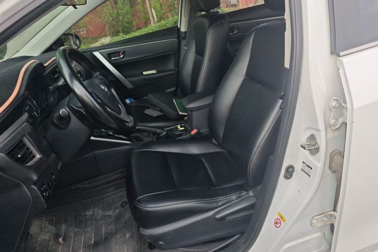 Used Toyota Corolla 2016 Dual-Engine 1.8L E-CVT Leading Edition Left Front Seat