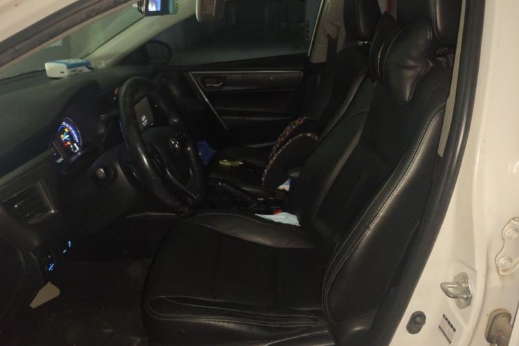 Used Toyota Corolla 2016 Dual-Engine 1.8L E-CVT Elite Edition Left Front Seat