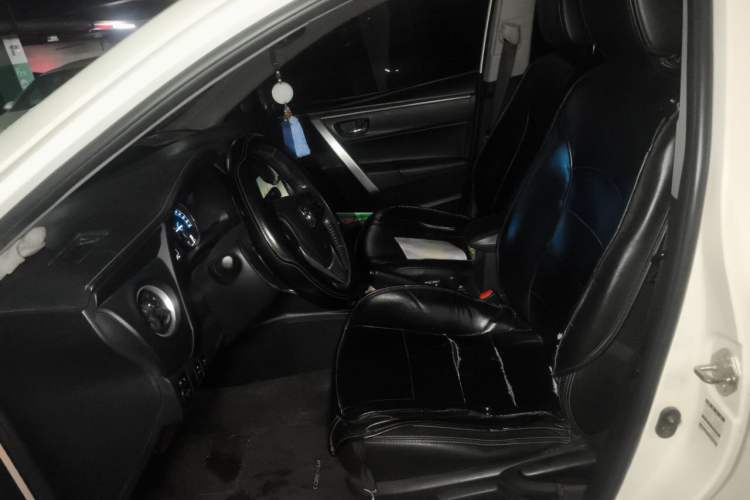 Used Toyota Corolla 2016 Dual-Engine 1.8L E-CVT Elite Edition Left Front Seat