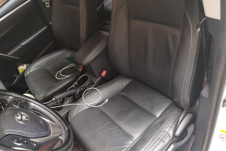 Used Toyota Corolla 2016 Dual-Engine 1.8L E-CVT Elite Edition Left Front Seat