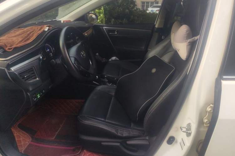 Used Toyota Corolla 2016 Dual-Engine 1.8L E-CVT Elite Edition Left Front Seat