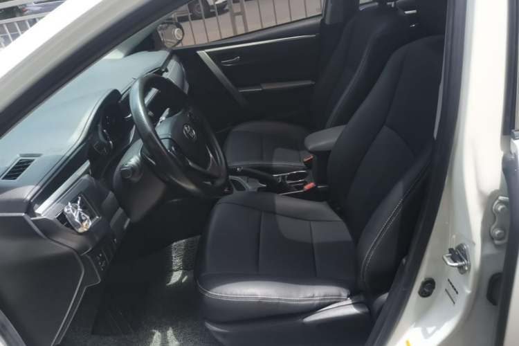 Used Toyota Corolla 2016 Dual-Engine 1.8L E-CVT Leading Edition Left Front Seat