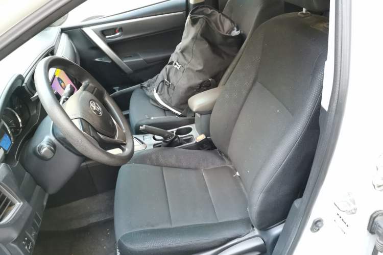 Used Toyota Corolla 2016 1.6L CVT GL-i Cool Edition Left Front Seat