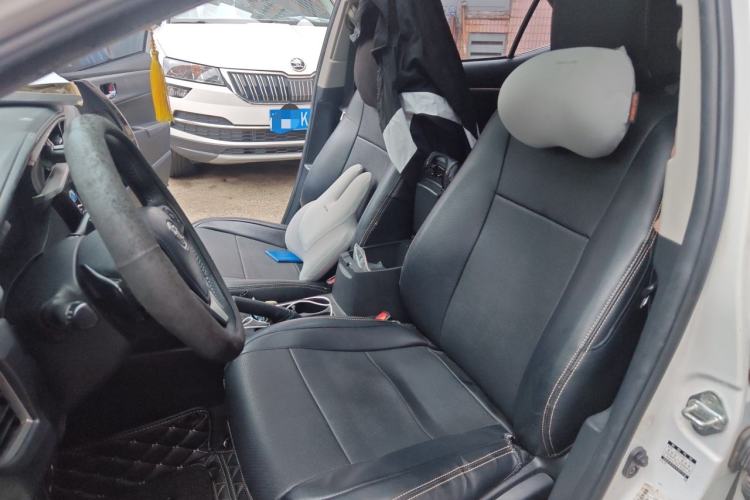 Used Toyota Corolla 2016 Dual-Engine 1.8L E-CVT Elite Edition Left Front Seat