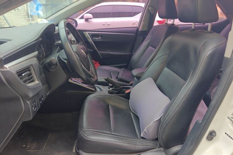 Used Toyota Corolla 2016 Dual-Engine 1.8L E-CVT Elite Edition Left Front Seat