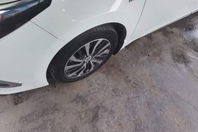 Used Toyota Corolla 2016 Dual-Engine 1.8L E-CVT Elite Edition Left Front Wheel Hub