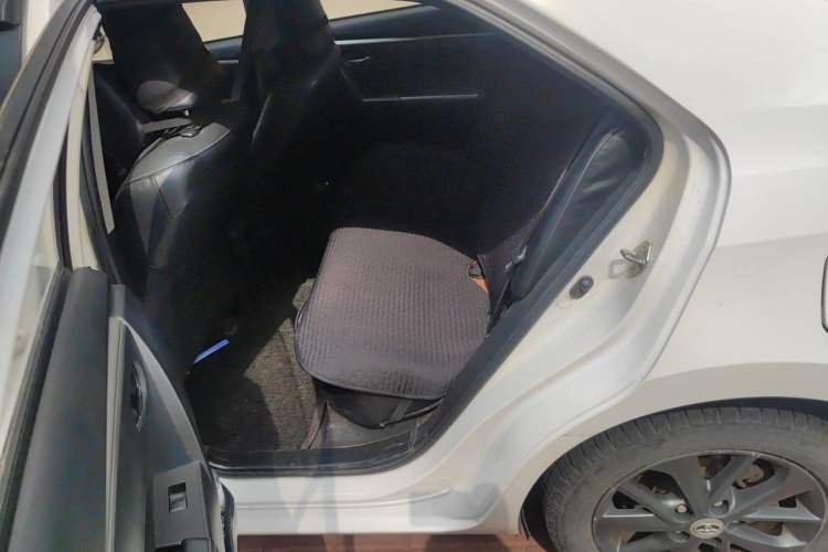 Used Toyota Corolla 2016 1.6L CVT GL-i Cool Edition Left Rear Seat