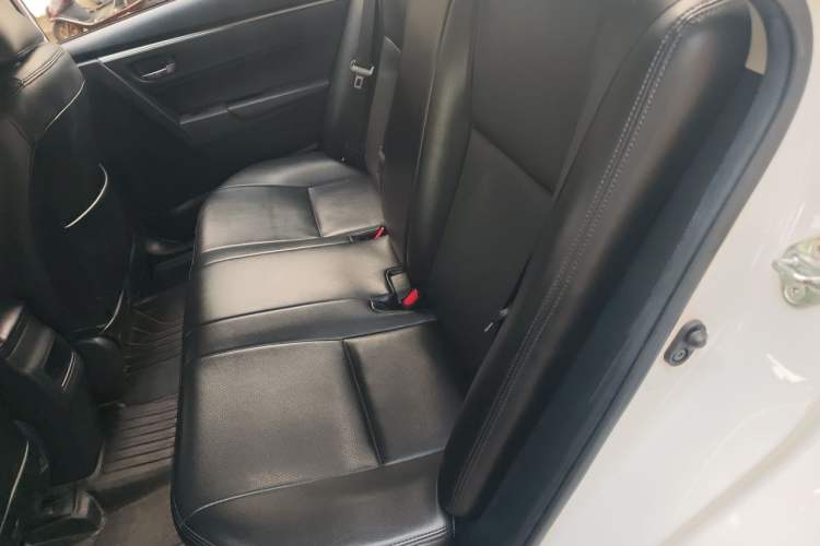 Used Toyota Corolla 2016 Dual-Engine 1.8L E-CVT Pioneer Edition Left Rear Seat