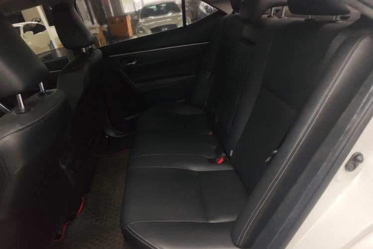 Used Toyota Corolla 2016 Dual-Engine 1.8L E-CVT Elite Edition Left Rear Seat